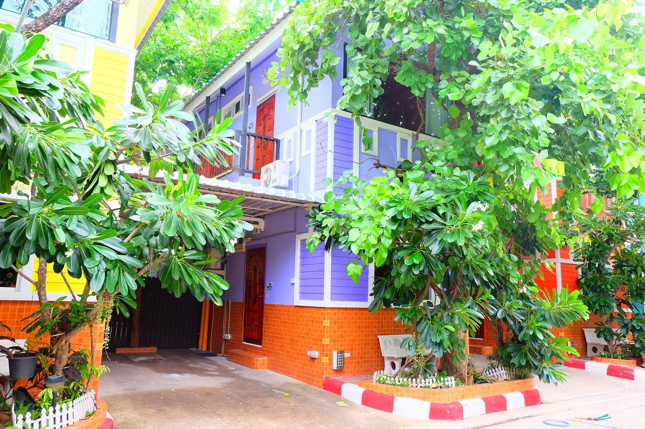 Rak Kun Resort 2 Накхонсаван Экстерьер фото